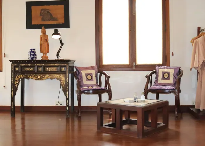 Athakon House - Private Luxurious 7 Bedrooms * Siem Reap