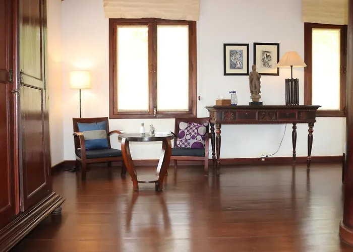 Athakon House - Private Luxurious 7 Bedrooms * Siem Reap