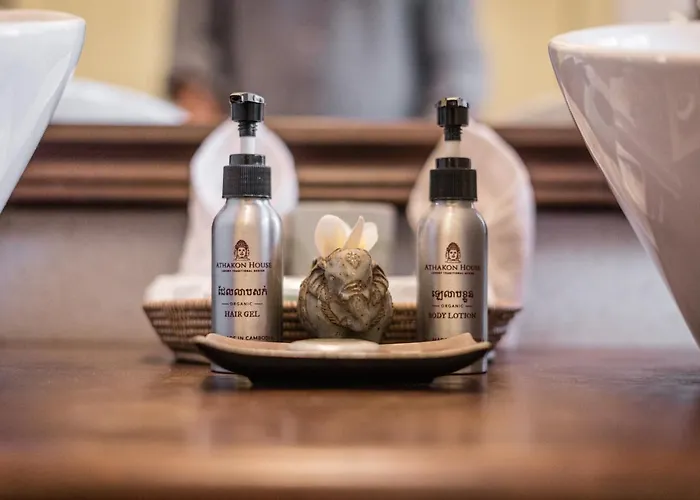 Willa Athakon House - Private Luxurious 7 Bedrooms Siem Reap